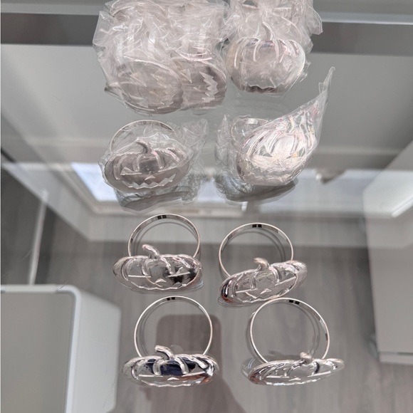 Pumpkin Shaped Silver Napkin Rings - Set of 12 - Picture 3 of 3
